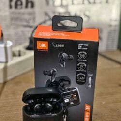 JBL Tour Pro 2