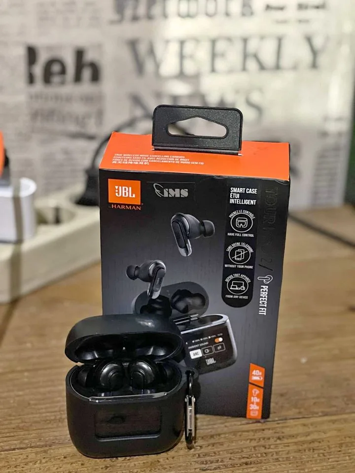 JBL Tour Pro 2